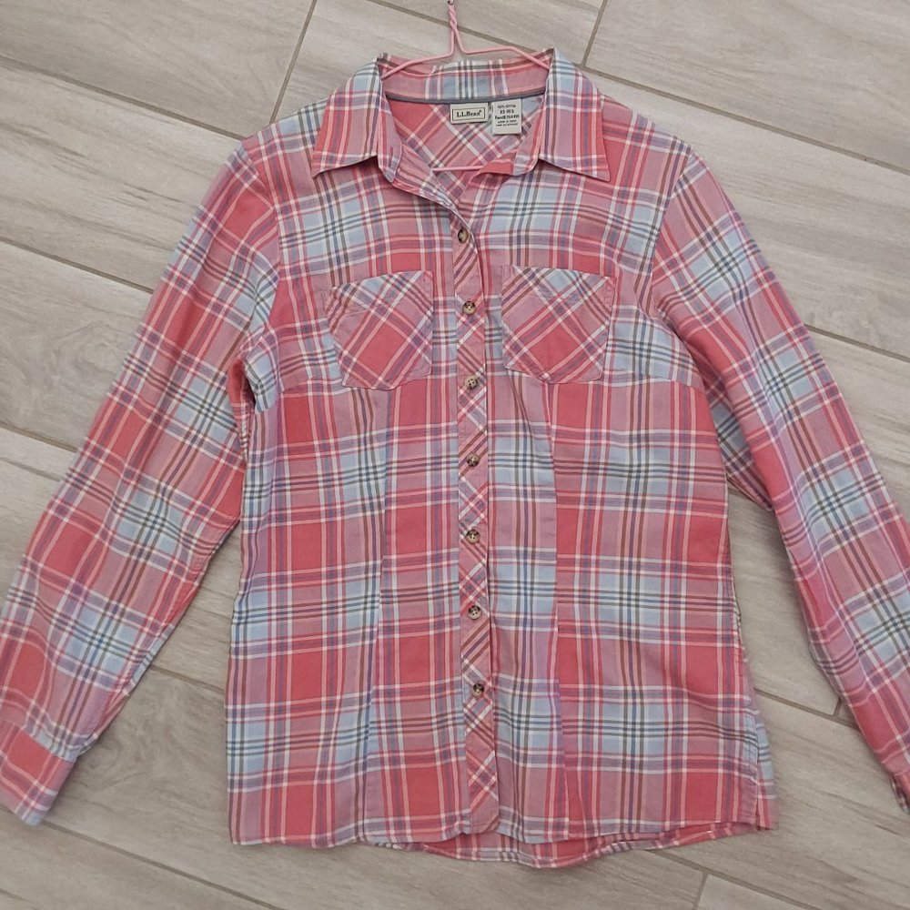 L.L.Bean Pink Plaid Long Sleeve Button Front Shirt Blouse. Size XS